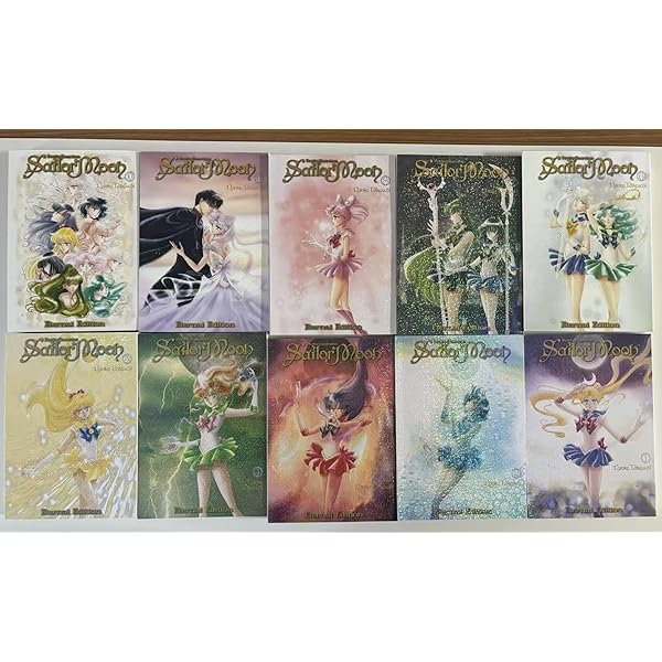 Amazon.com: Sailor Moon Manga Box Set Vol. 7-10 (Naoko Takeuchi