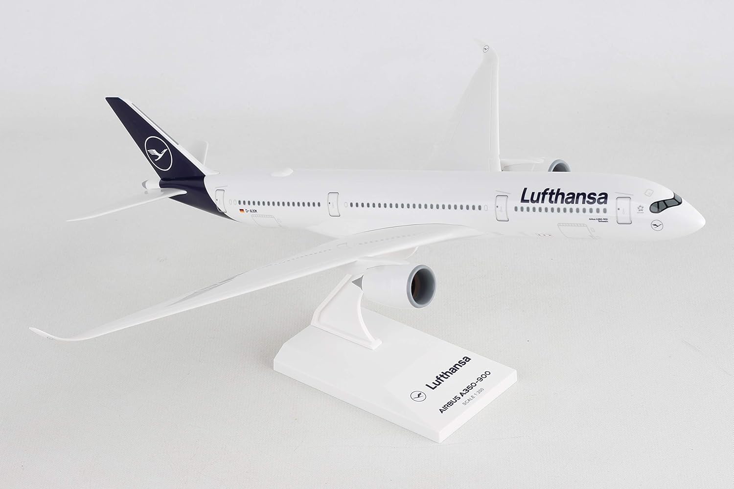 lufthansa left item on plane