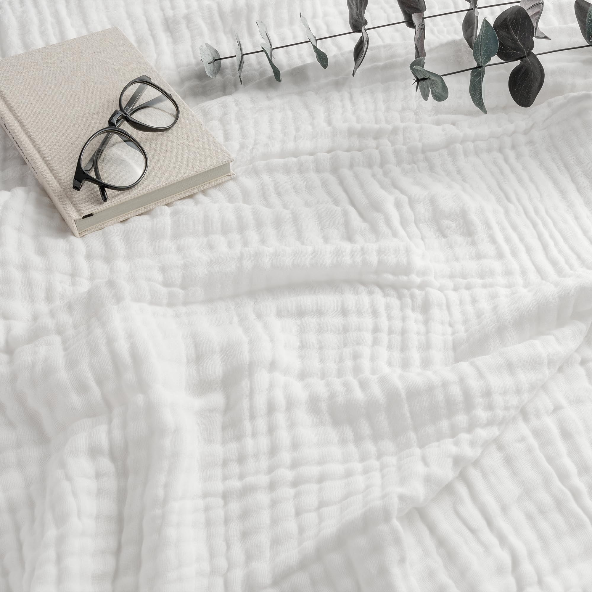 Comfy Cubs Adult Muslin Blanket Twin, 229 x 168 cm - Soft, Six-Layered, Lightweight, Breathable Cotton Blanket for All Seasons - Machine Washable, Stylish Home Decor - White