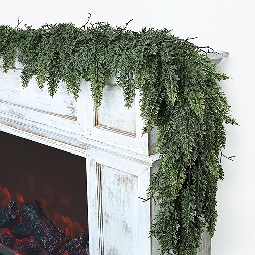 Realistic Christmas Garland for Mantle 5FT Real Touch Thick/Lush Artificial Cedar Garlands Christmas Decorations Indoor Christmas Garland for Stairs Railing Outdoor Table Xmas Holiday Decor Greenery