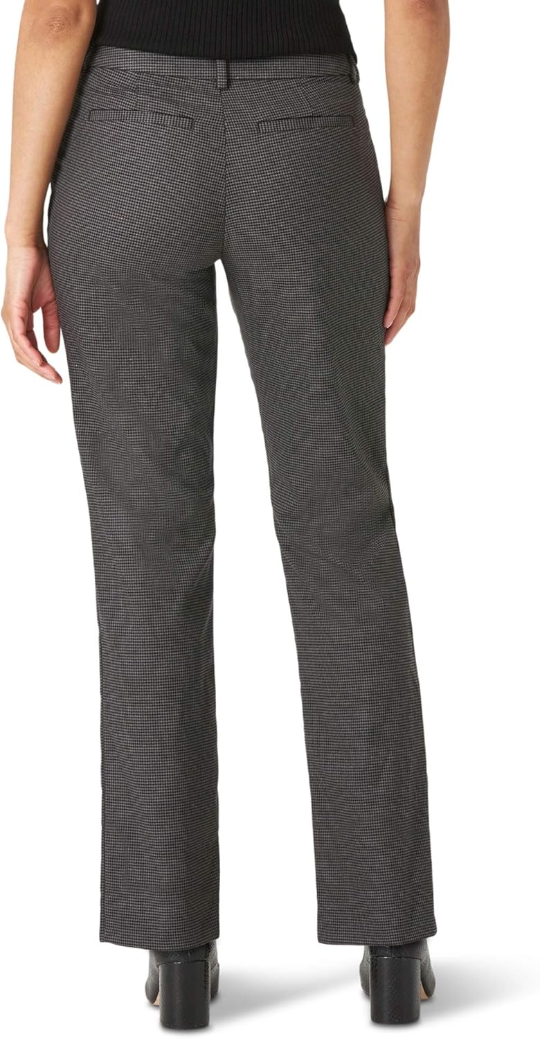 Lee Women's Wrinkle Free Relaxed Fit Straight Leg Pant at  Women’s Clothing store