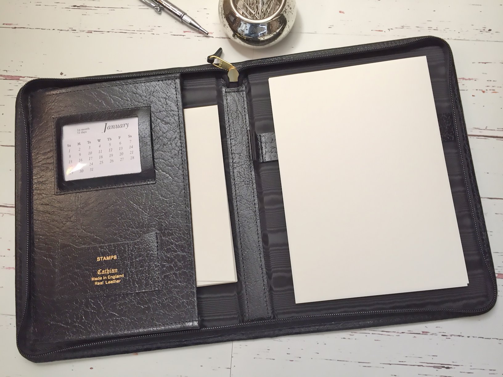 Wagtail Designs Writing Paper Gift Set in a Luxury Leather Writing Case with 12 Sheets of Plain Ivory Quality Letter Writing Paper and Matching envelopes in a Lovely Black Box