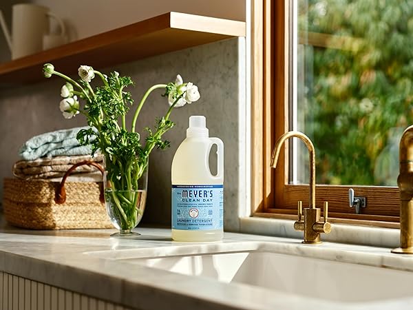 MRS. MEYER’S CLEAN DAY LAUNDRY DETERGENT, RAIN WATER SCENT, 64 OUNCE BOTTLE