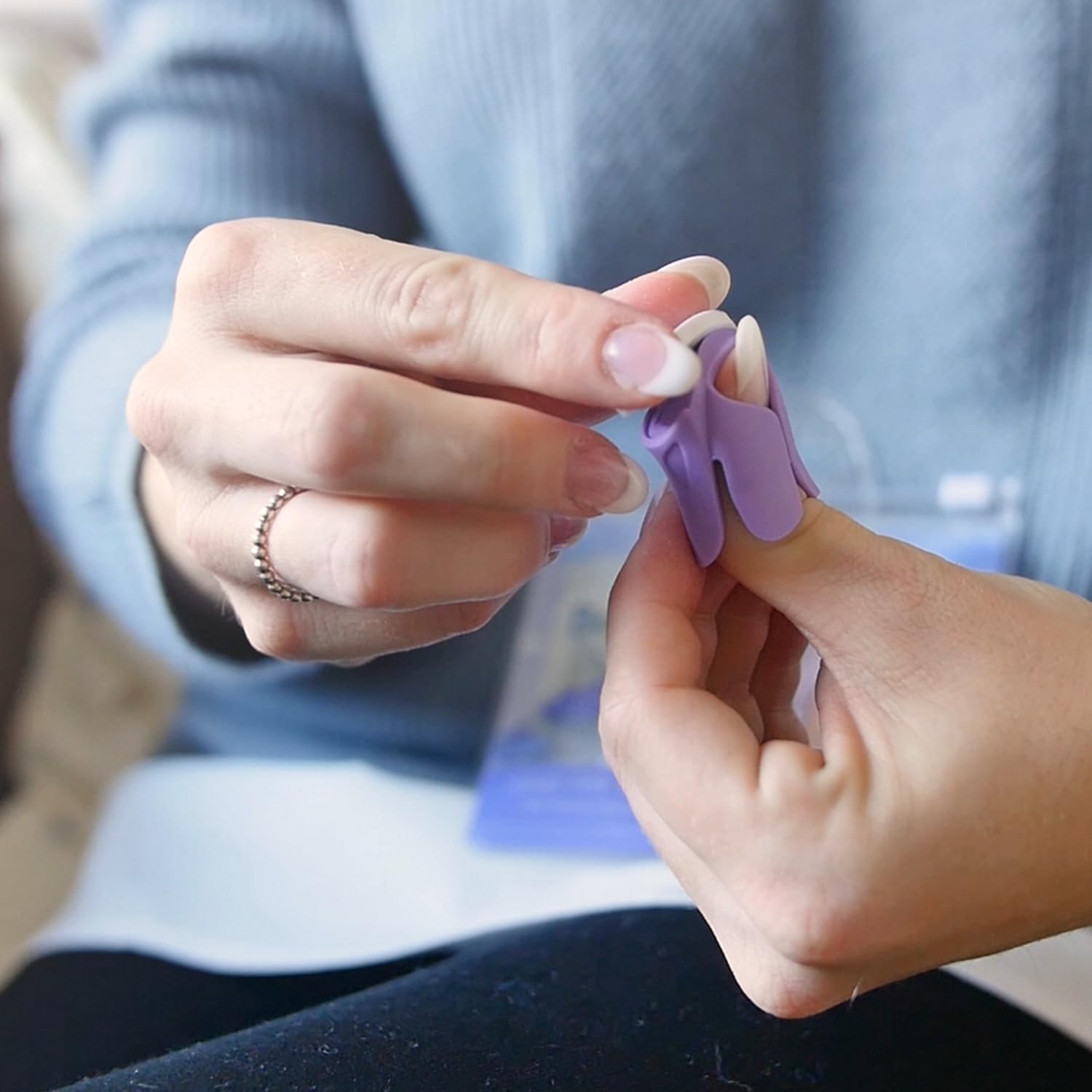 Amazon Baby Nails ベビーネイルズ 装着式ベビー爪やすり The Thumble 新生児用 ベビー マタニティ ベビー マタニティ 通販