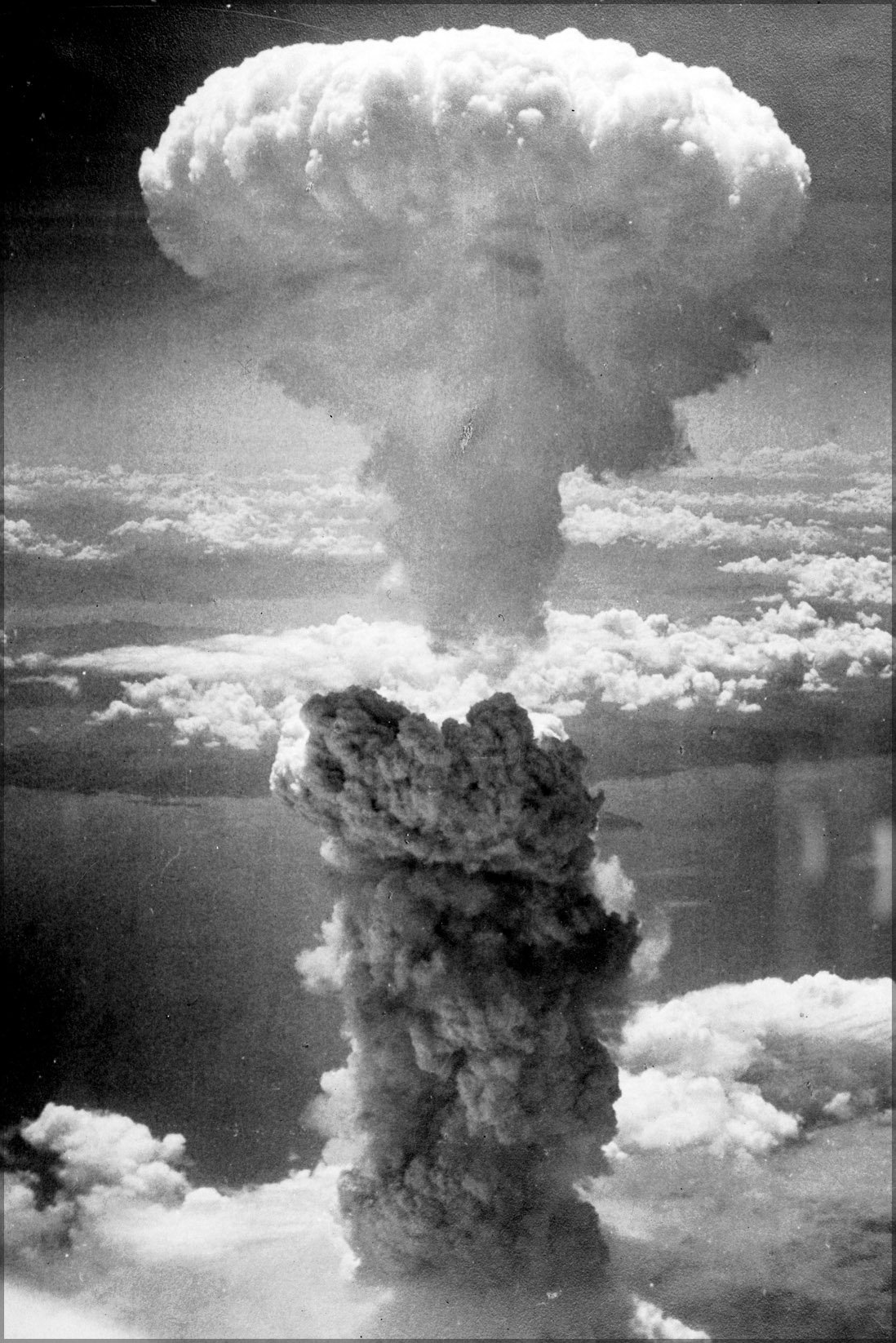 24"x36" Gallery Poster, Nuclear Atom Bomb Dropped on Nagasaki Japan