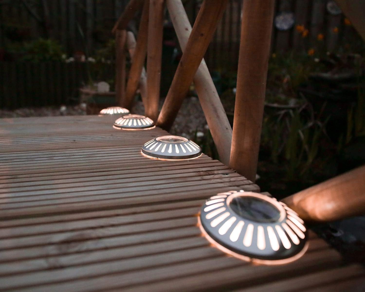 Garden Mile 8 Pack Of Wireless Solar Powered Led Ufo Style Deck Lights Stainless Steel Garden Lighting Decking Lights Oudoor Lights For Patio Lighting 8 Amazon Co Uk Lighting