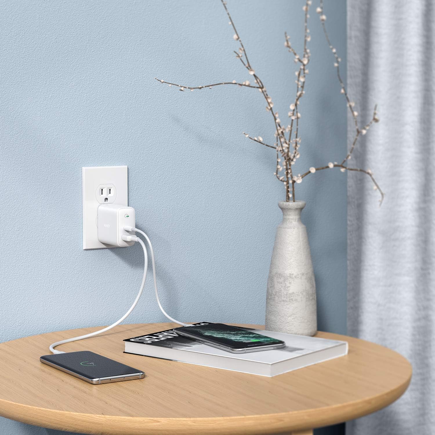USB C Wall Charger, AUKEY USB C Charger 30W, PD Wall Charger with Power Delivery & Dynamic Detect, Compatible with iPhone 11/11 Pro, MacBook, Nintendo Switch, Airpods Pro and More