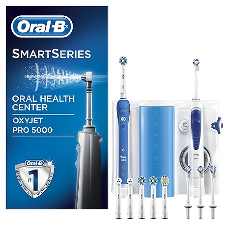 Oral-B Mundpflege Center - Oxyjet Munddusche + Oral-B SmartSeries 5000 Elektrische Zahnbürste, mit vier OxyJet Ersatzdüsen un