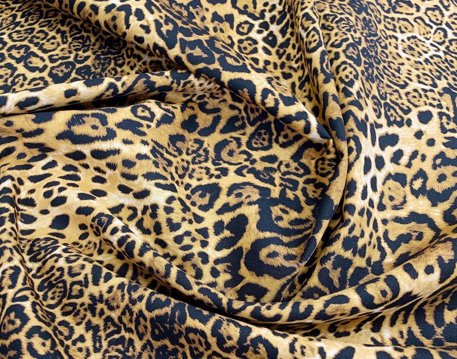 Leopard Print Design - Fabric Craft Material 112 cm 100% Cotton Poplin -130 GSM - Per Metre (CP0701)