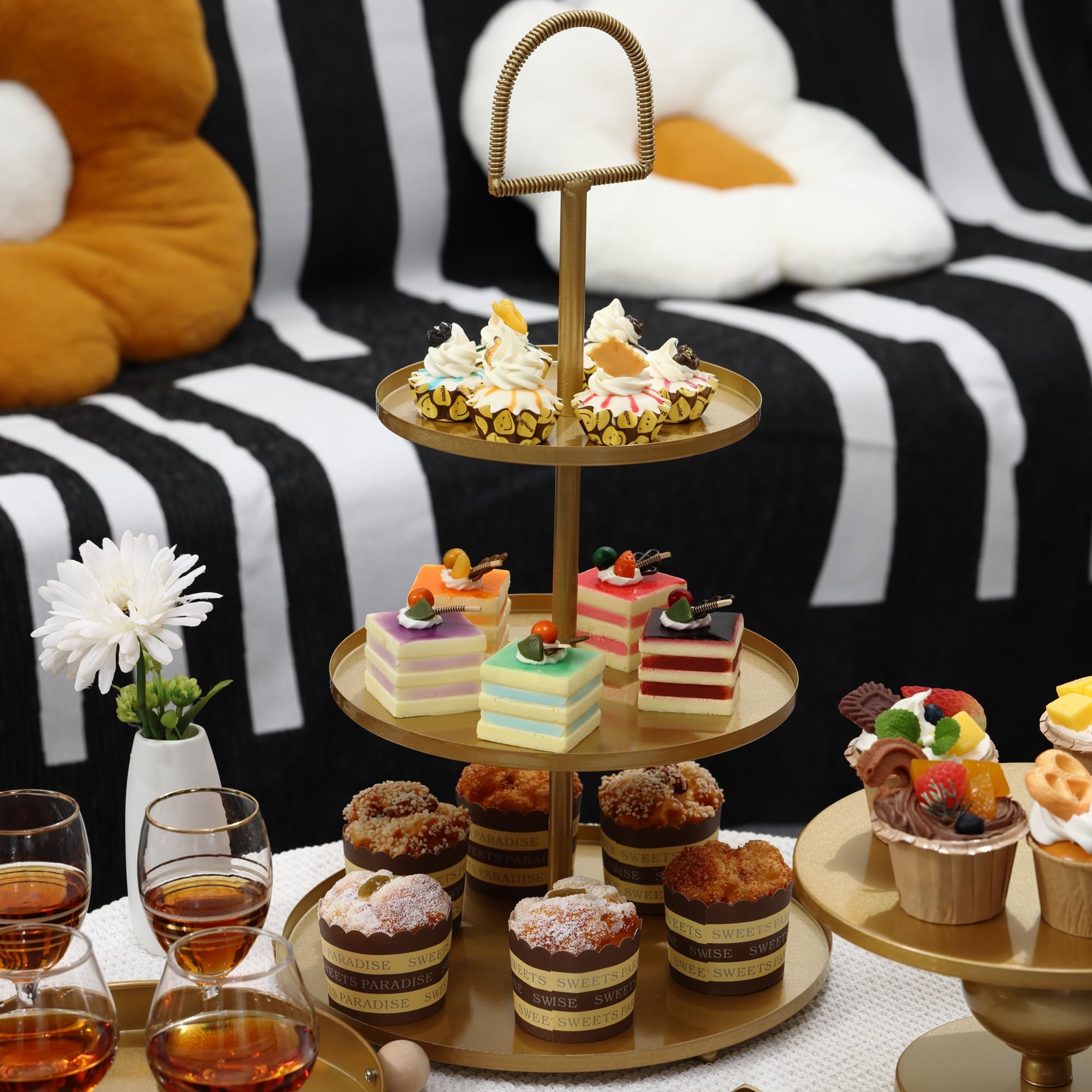 Gold Cake Stand Serving Set Decorative Desserts Display Pedestals 3-Tiered Cupcakes Holder Serving Tray for Weddings, Birthdays, Baby Showers, Celebrations Table Decoration