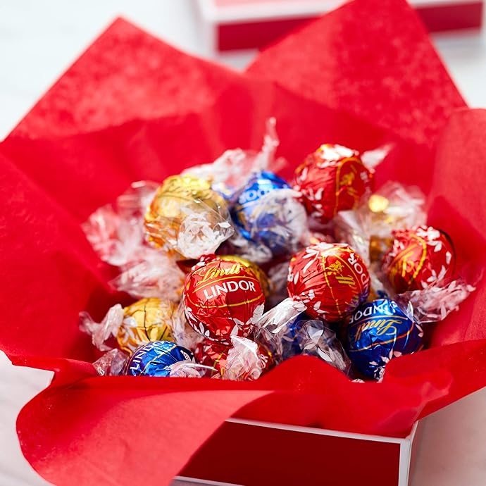 Lindt LINDOR 瑞士莲 什锦松露软心巧克力球盒装 36粒共432g 优惠券折后$8.02 海淘转运到手约￥89