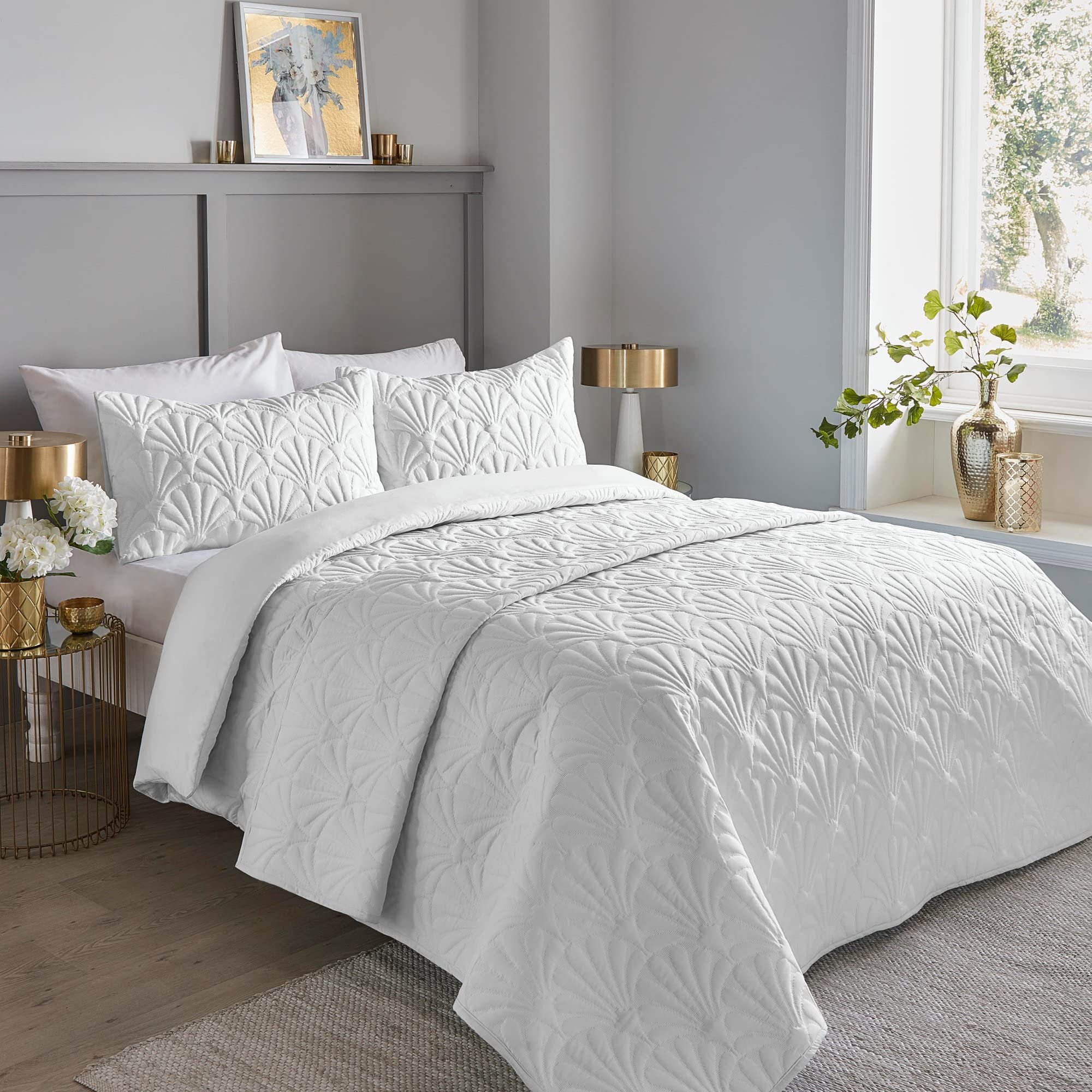 Serene - White Floral Embroidery Duvet Cover - Single Bedding Size (135 x 200cm) - Luxury Bedding - Soft Touch - Pinsonic/Ultrasonic Pattern - White Embossed Duvet - Cavili Collection