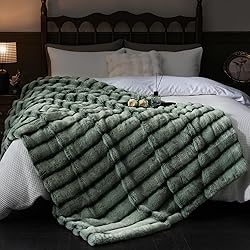 PU MEI Faux Fur Throw Blanket for