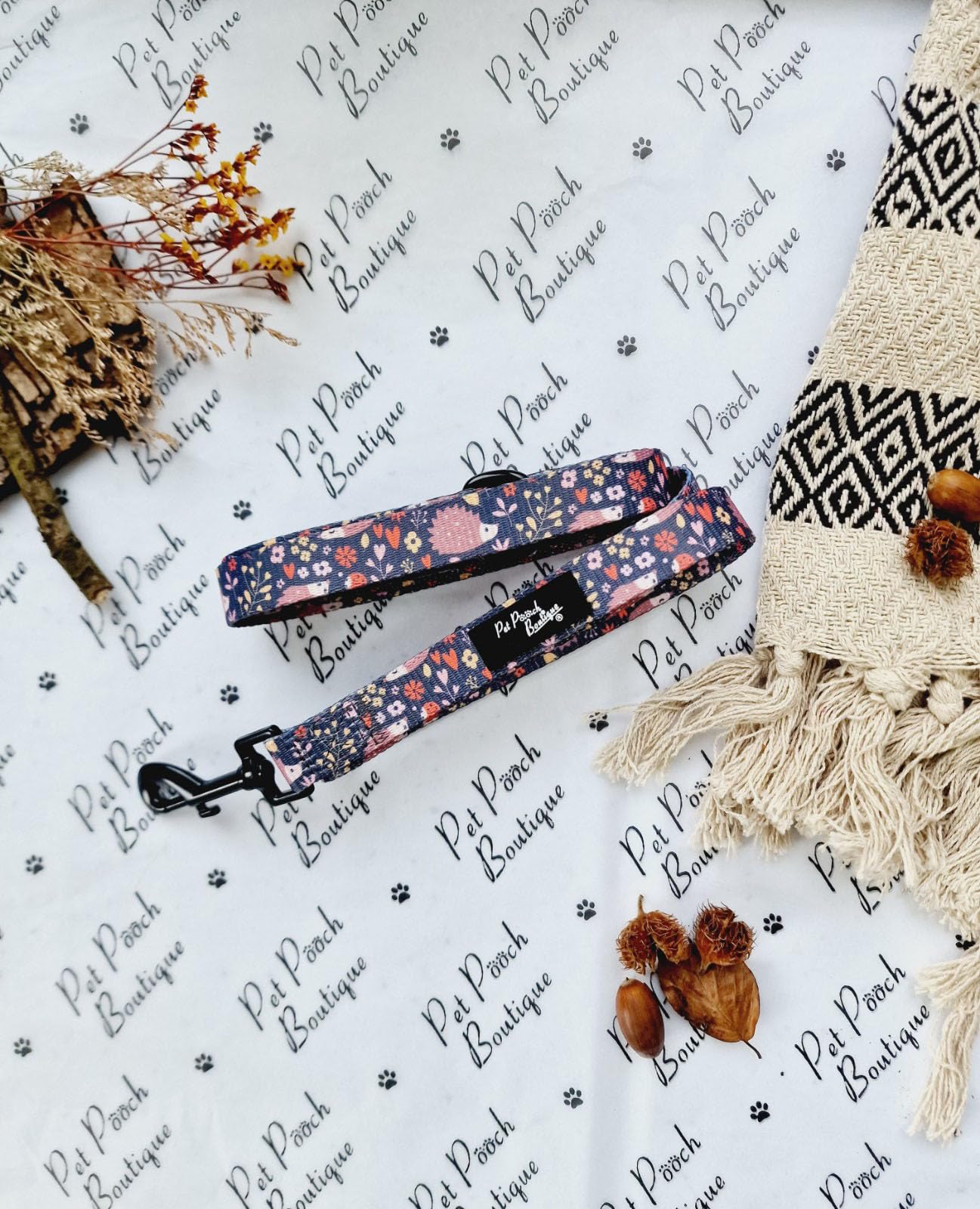 WOODLAND HEDGEHOG DOG LEAD - REVERSIBLE