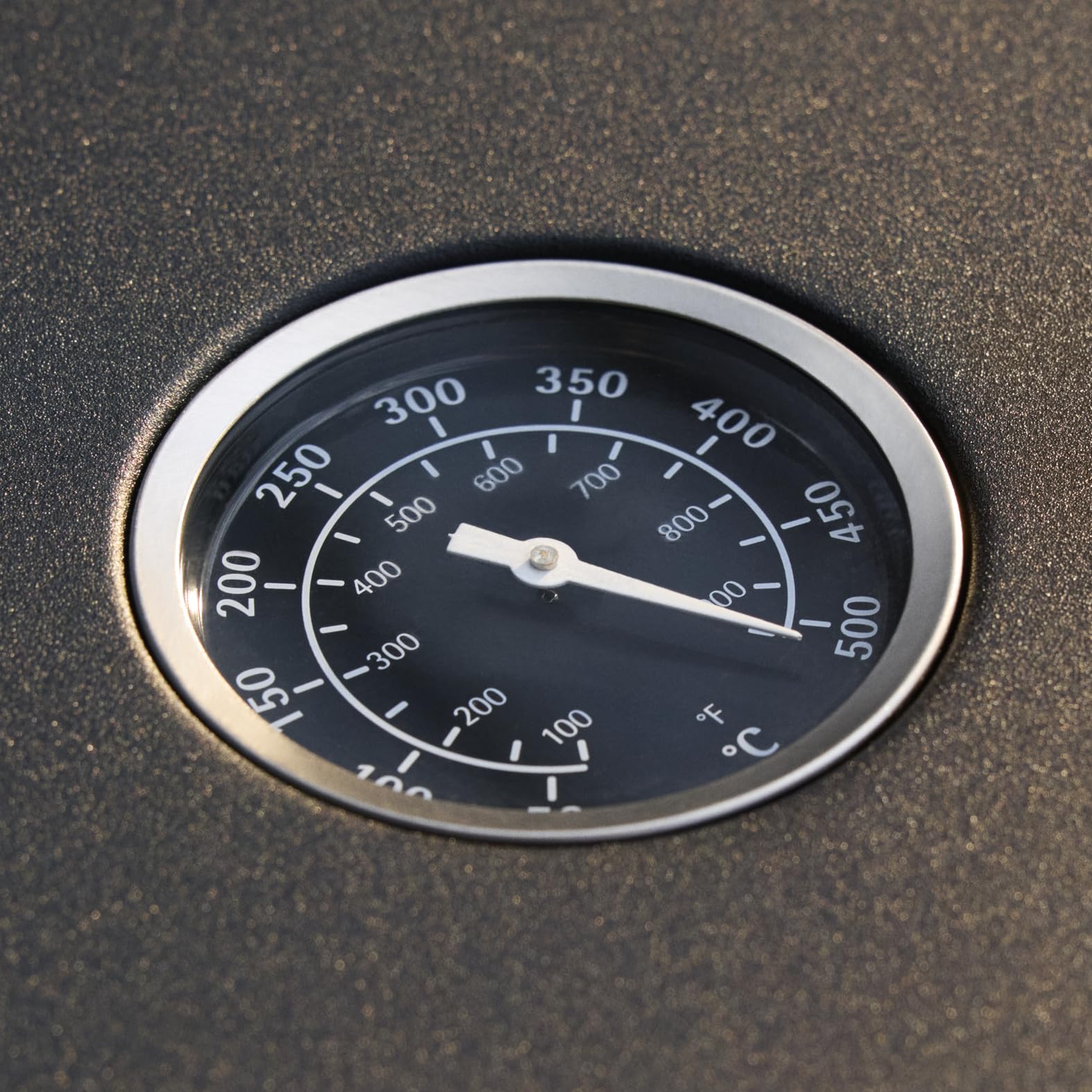 WMF Pizzaiolo Pro Pizzaofen, über 450°C Backtemperatur, großer Pizzastein (Ø 40 cm), automatische Drehmechanik, integrierte Temperaturüberwachung für perfekte Ergebnisse in 90 Sek., Gas Pizzaofen 6