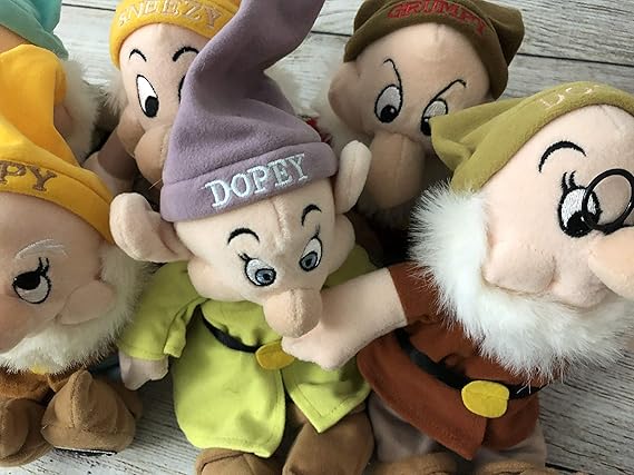 peluche gruñon 7 enanitos