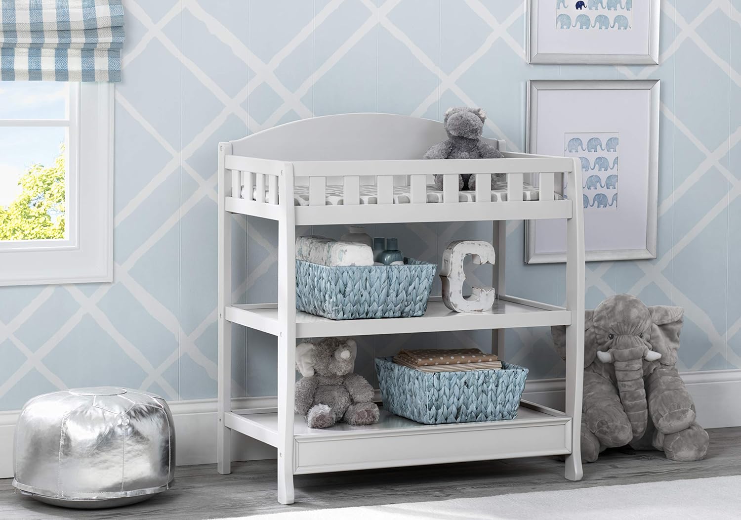 delta children infant changing table