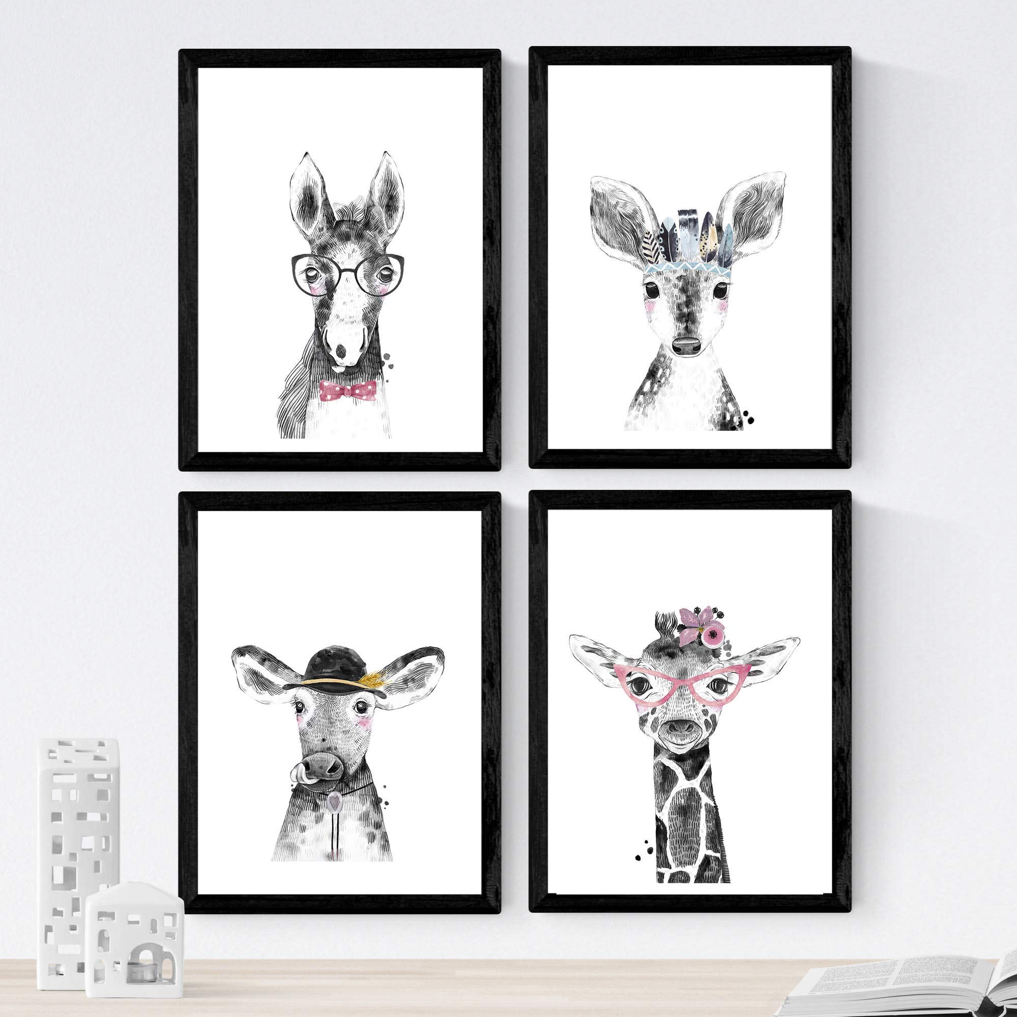 Nacnic Set of 4 sheets of Animals Children with glasses and feathers on A4 size paper Poster 250 gr