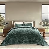 EVERGRACE Velvet Quilt Set King Size, Luxurious Soft Striped Channel Bedding Set, Lightweight Velvet Comforter for All Season, Oversized Bedspread Coverlet with 2 Matching Shams, Pine Green