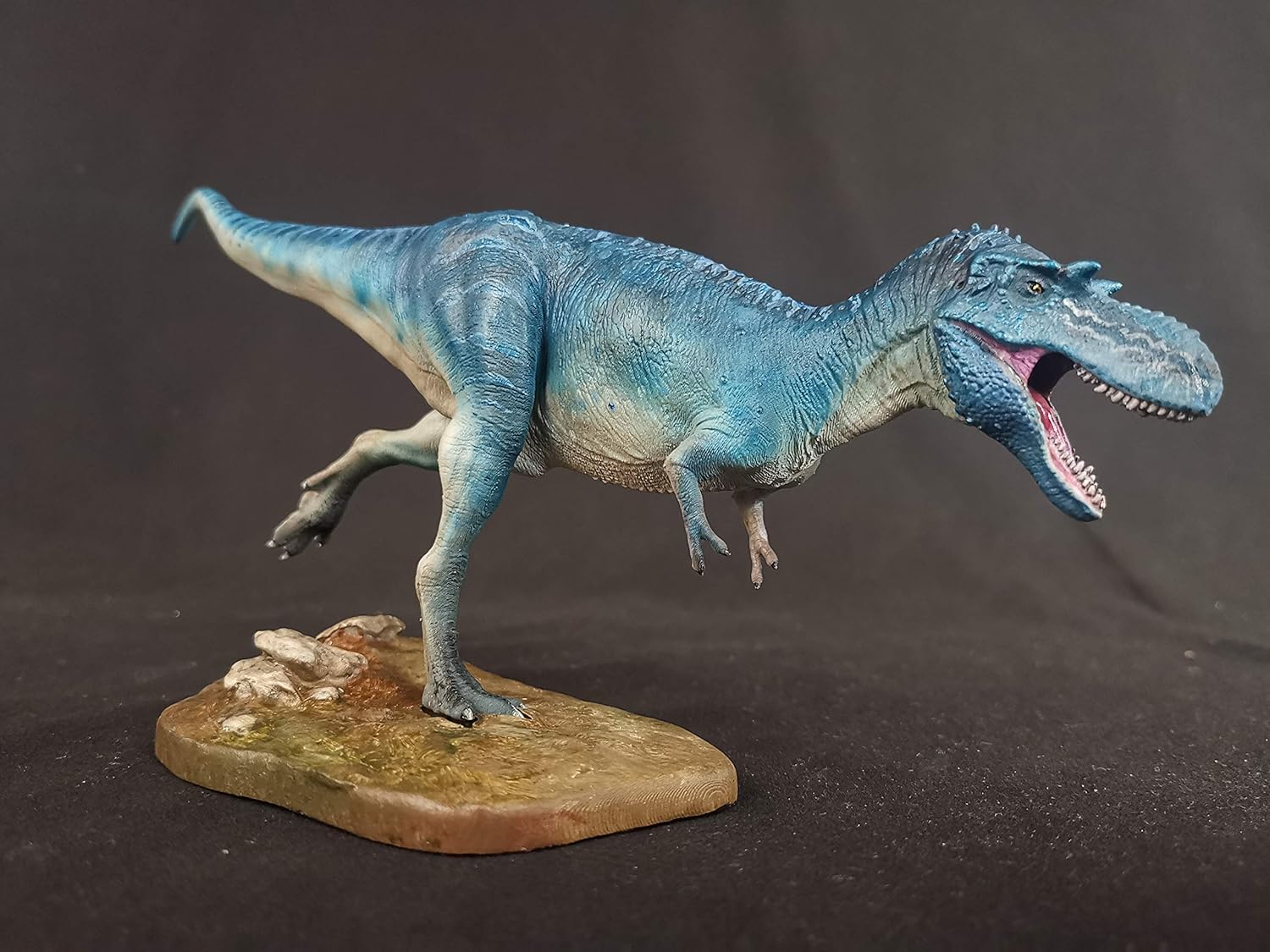 gorgosaurus toy