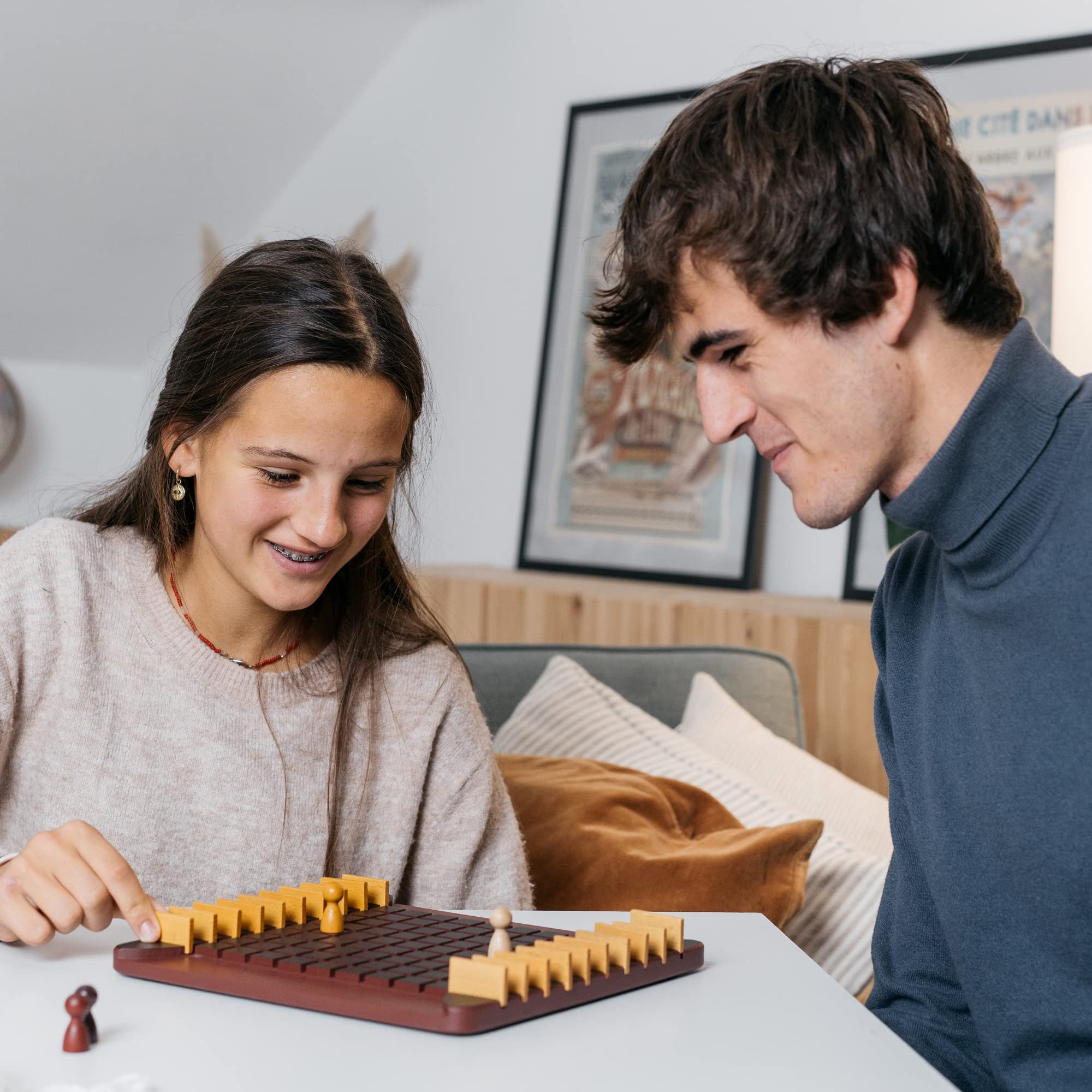 Quoridor - Over 1 Million Sold! Mensa Select Winner | Wooden Abstract Strategy Game for Adults and Families | Ages 8+ | 2 to 4 Players | 1 Minute to Learn, 15 Minutes to Play