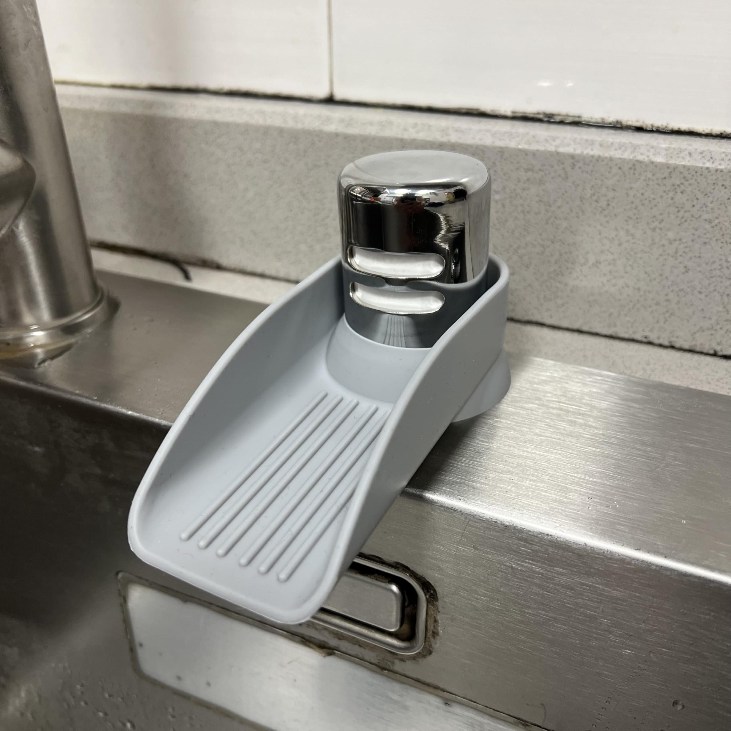 Photo 1 of 1-Pack Dishwasher Air Gap ?Cover Water Ramp Silicone Splash ?Guard, 4° Overflow Spout Extender for Dishwasher,Universal Accessory For Dishwasher Air Gap,Replacement Dishwasher Air Gap(Grey)