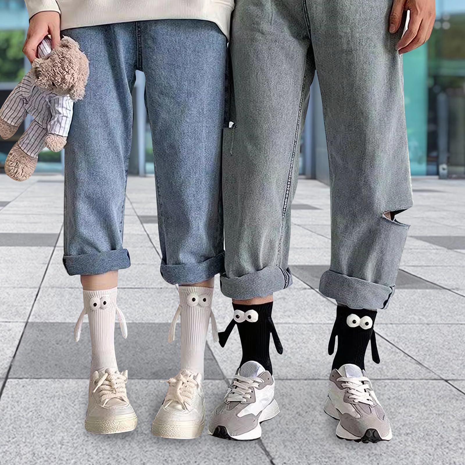 Rhuyoshn Magnetic Socks for Couples - Novelty Holding Hands Socks, Funny Gift for Men, Women, Kids