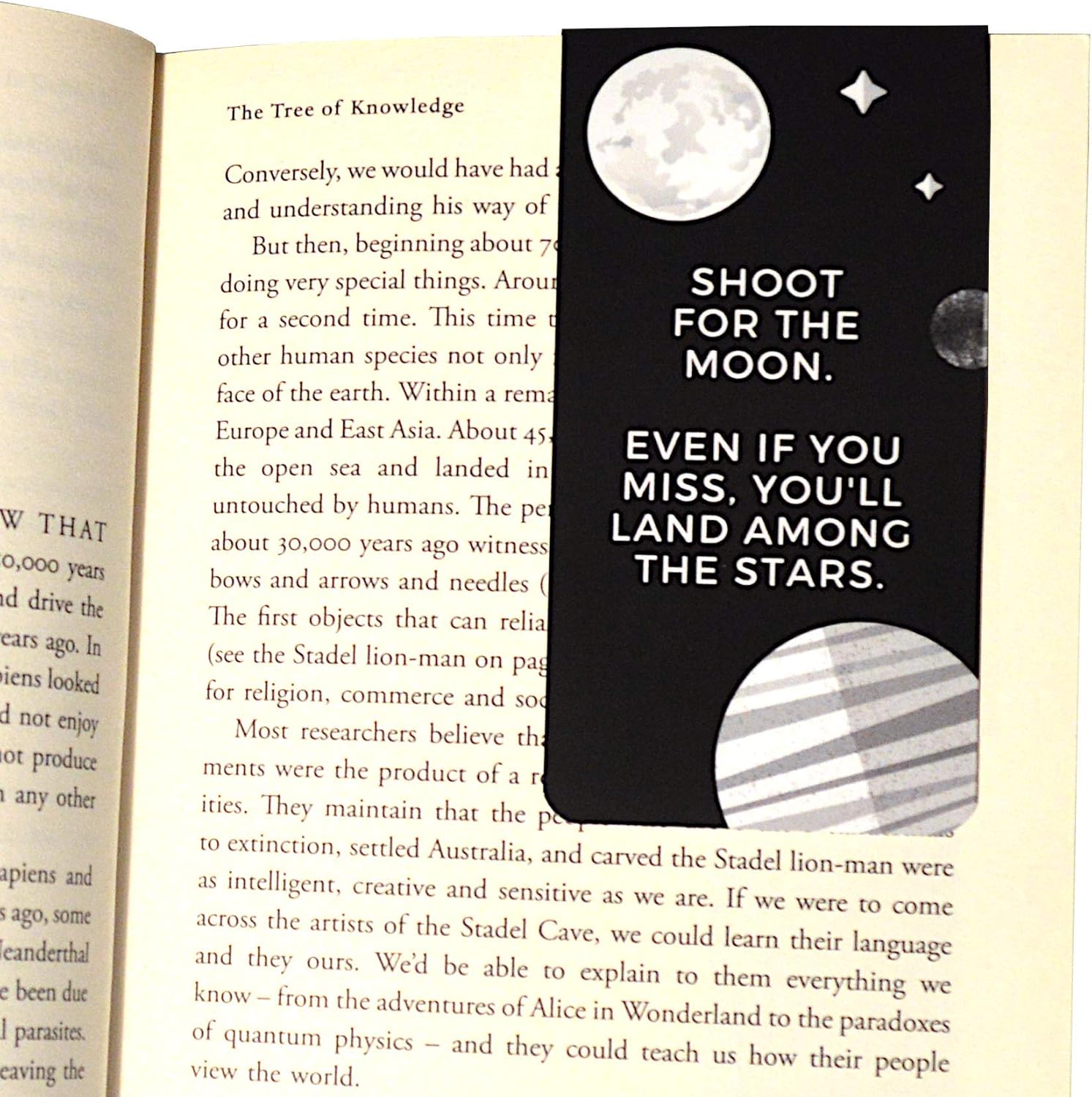 Readerly Magnetic 'Shoot for The Moon' Bookmark - Literary Gift for Readers & Book Lovers, Black - Image 5