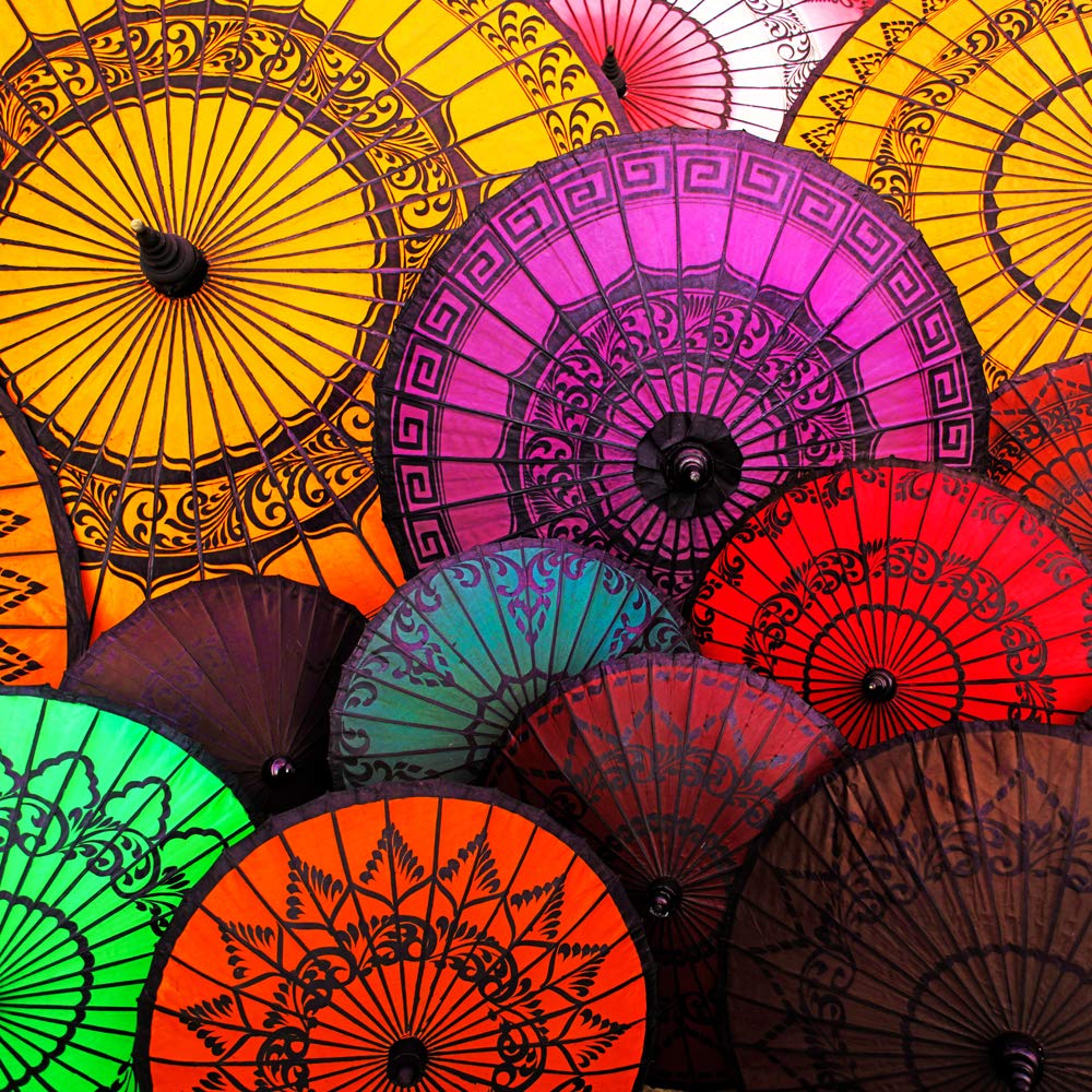 International Graphics - Finished Picture - Nicolas, Bialylew - ''Ombrelles Birmanie I''- 30 x 30 cm - Direct printing on acrylic glass