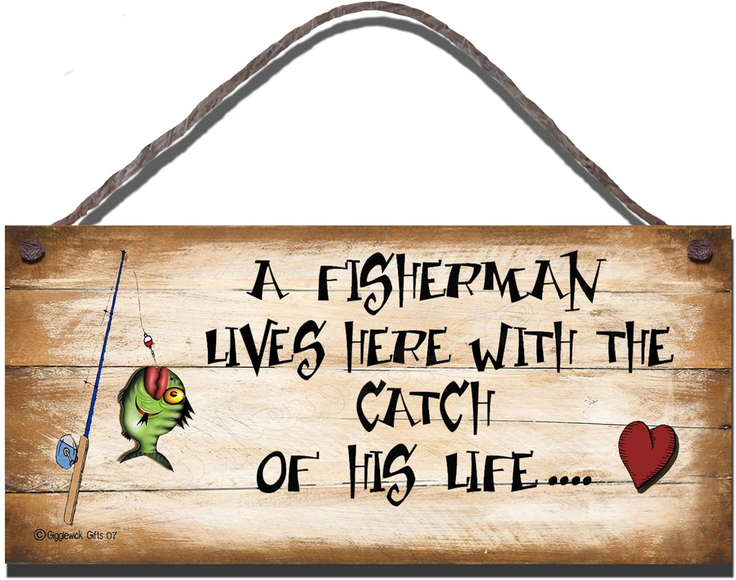 Amazon Com Gigglewick Gifts Shabby Chic Wooden Funny Sign A Fisherman Lives Here With The Catch Of His Life 07 Home Kitchen