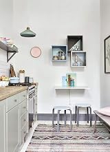 Dulux Matt Emulsion Paint For Walls And Ceilings White Cotton 2.5L view 8