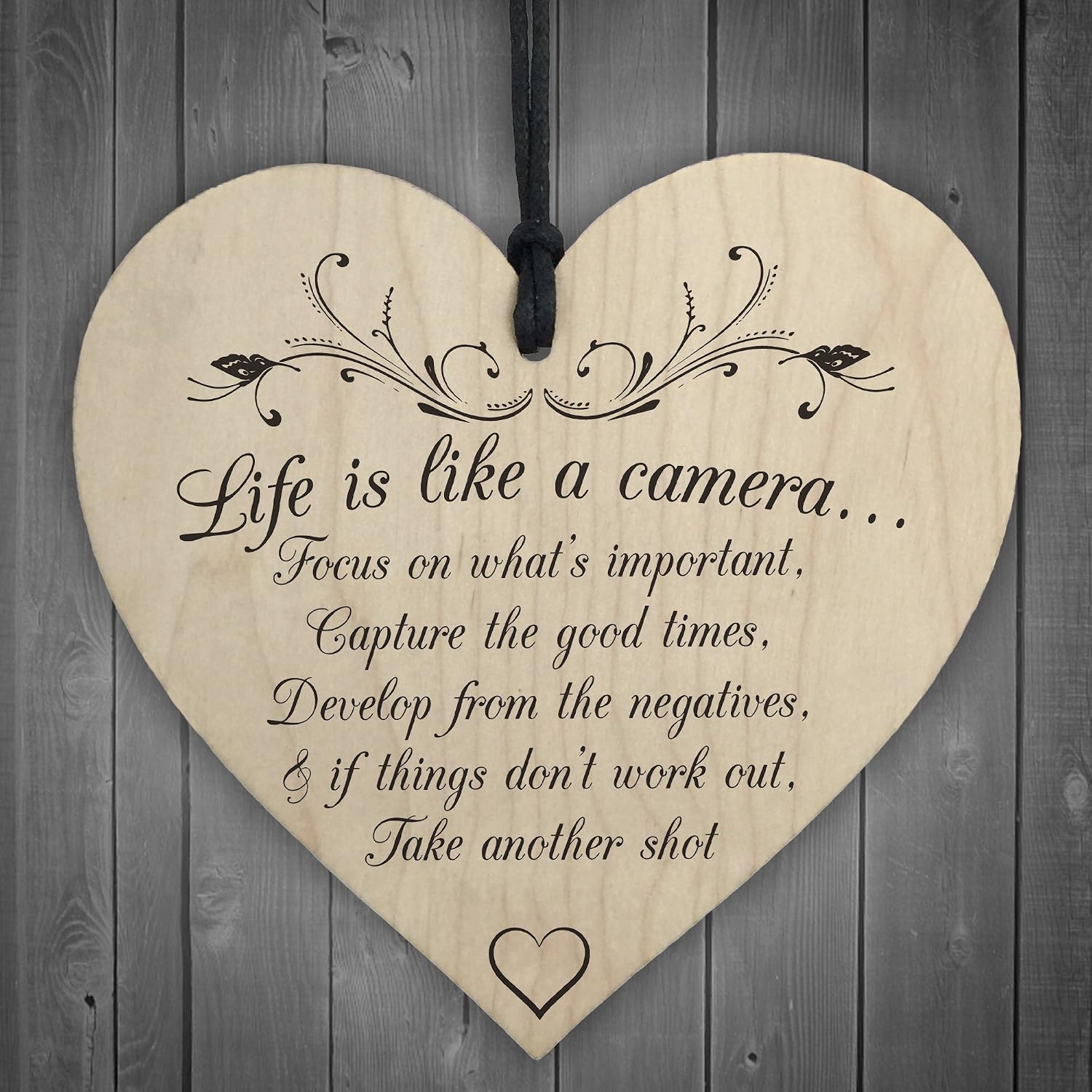 Red Ocean Life is Like A Camera Sign Plaque Gift Shabby Chic Wood Hanging Heart Thank You, 10 x 10 cm