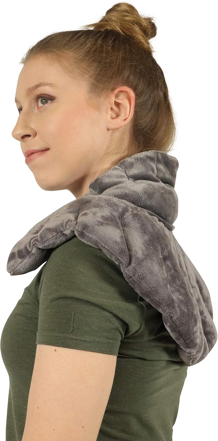 Mars Wellness Heated Microwaveable Neck and Shoulder Wrap - Herbal Hot/Cold Deep Penetrating Weighted Herbal Aromatherapy Shoulder and Neck Therapy Wrap - Made in The USA (Charcoal): Health & Personal Care