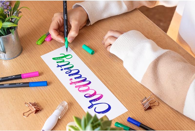 Kit Multicolore avec Rubans Correcteurs Mini Pocket Mouse, Stylos-bille Cristal Multicolour, Surligneurs Highlighter Grip et Feutres Intensity Dual Tip - Couleurs assorties, Pack de 23