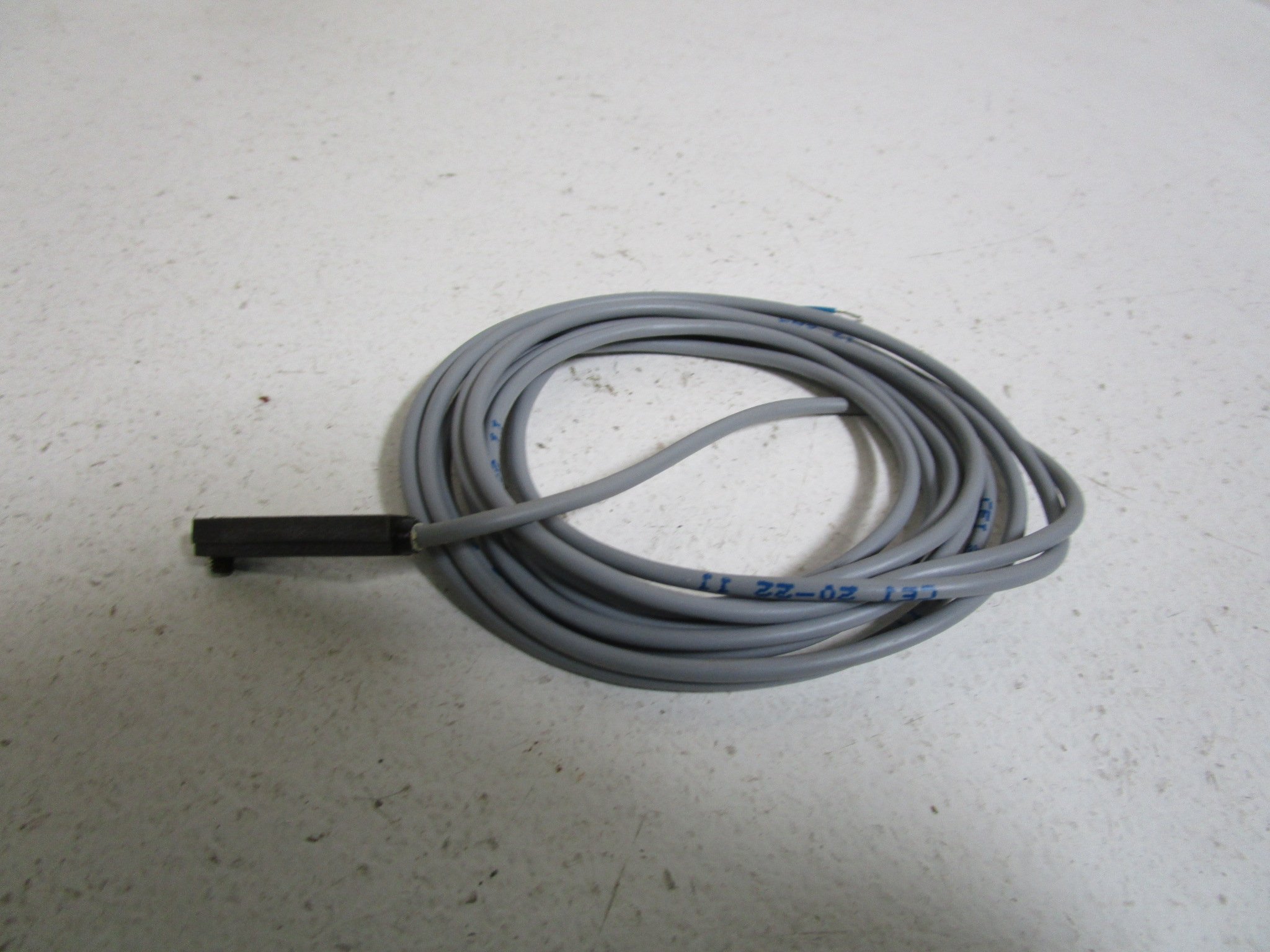 Camozzi CST-220 T Slot Reed, 2 Wire, 10 To 110 VAC/DC, 2 m Cable