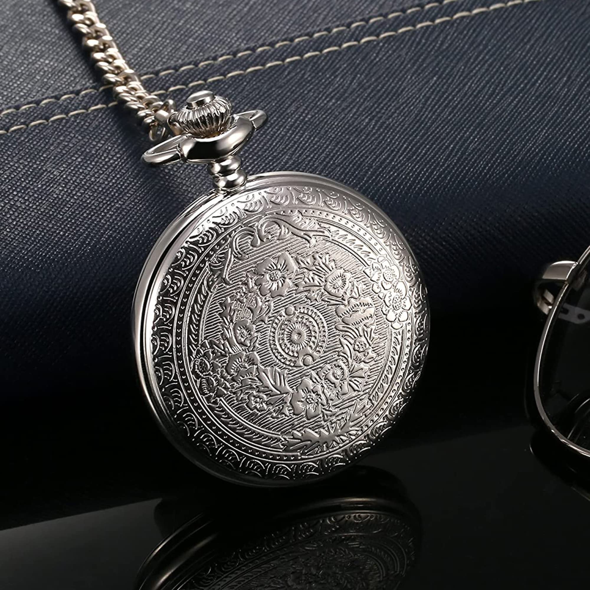 Hicarer Classic Quartz Pocket Watch with Roman Numerals Scale and Chain Belt
