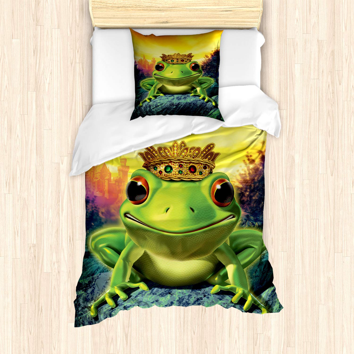 ABAKUHAUS Animal Duvet Cover Set, Frog Prince with Golden Yellow Crown on Rocks Fairytale Soul Mates Illustration, Bedding Set 2 Pieces with 1 Pillow Shams, 135 cm x 200 cm, Orange Green — image 1