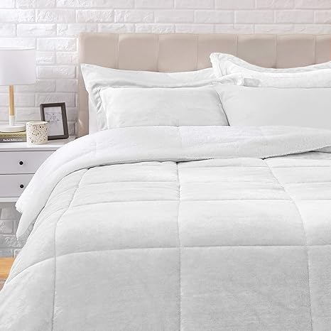 Amazon Com Amazon Basics Ultra Soft Micromink Sherpa Comforter Bed Set Gray King Home Kitchen