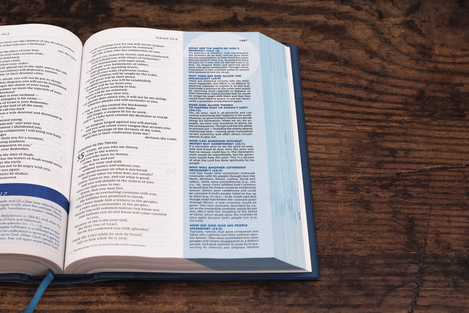 NIV, Quest Study Bible, Hardcover, Blue, Comfort Print: The Only Q and A Study Bible
