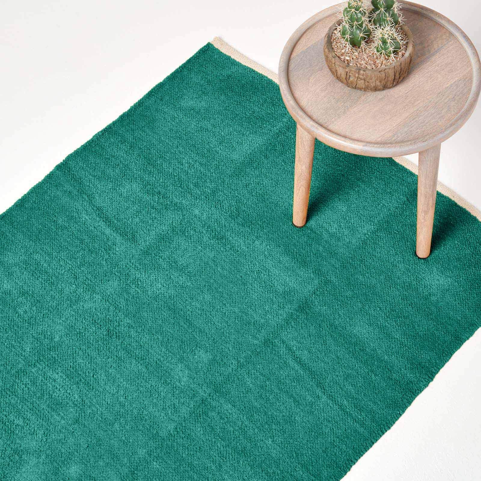 HOMESCAPES Teal Green Rug 100% Cotton Plain Modern Reversible Chenille Floor Mat with Natural Colour Trim Anti Shedding Soft Touch Washable, Small, 45 x 70 cm (18" x 28")
