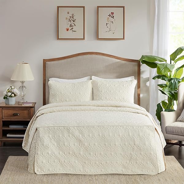 MADISON PARK QUEBEC SPLIT CORNER QUILTED BEDSPREAD CLASSIC...