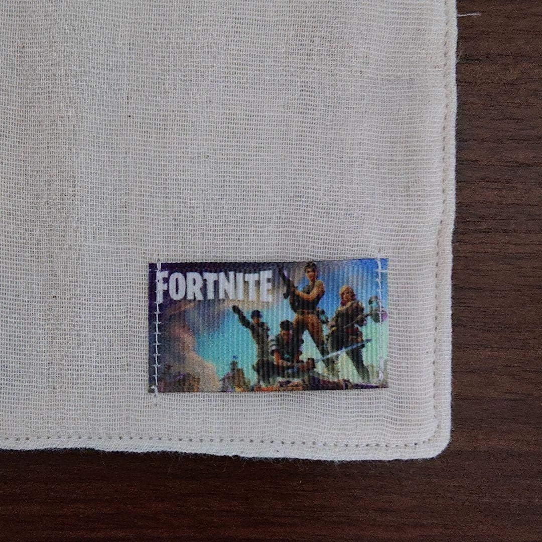 Amazon Co Jp ハンカチ フォートナイト柄 ホビー