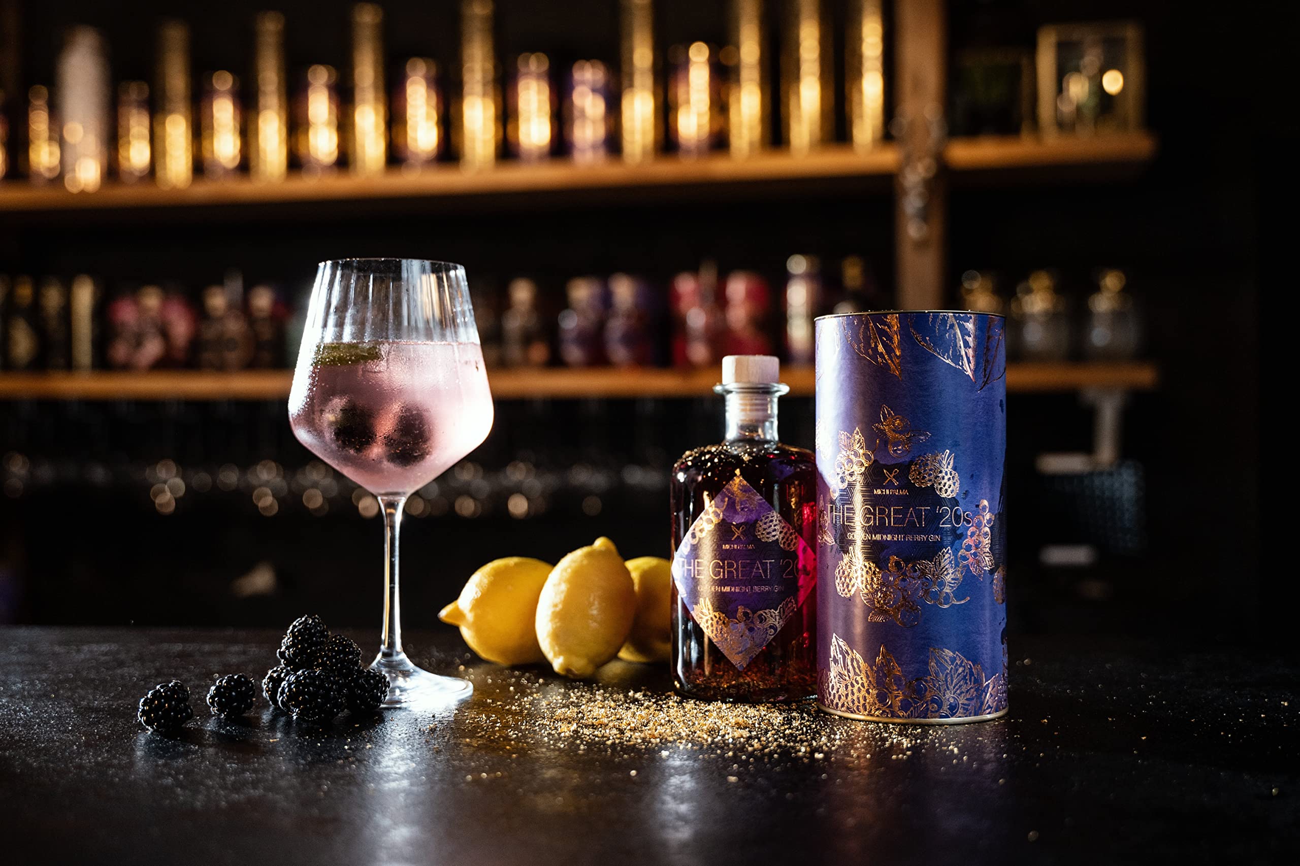 Michi Palma | The Great '20s Golden-Midnight-Berry (1 x 0.5 l) | Premium Spirituose auf Gin-Basis | Mit 23 Karat reinem Blattgold und edler Geschenkverpackung | Goldene Gin-Geschenkidee 3