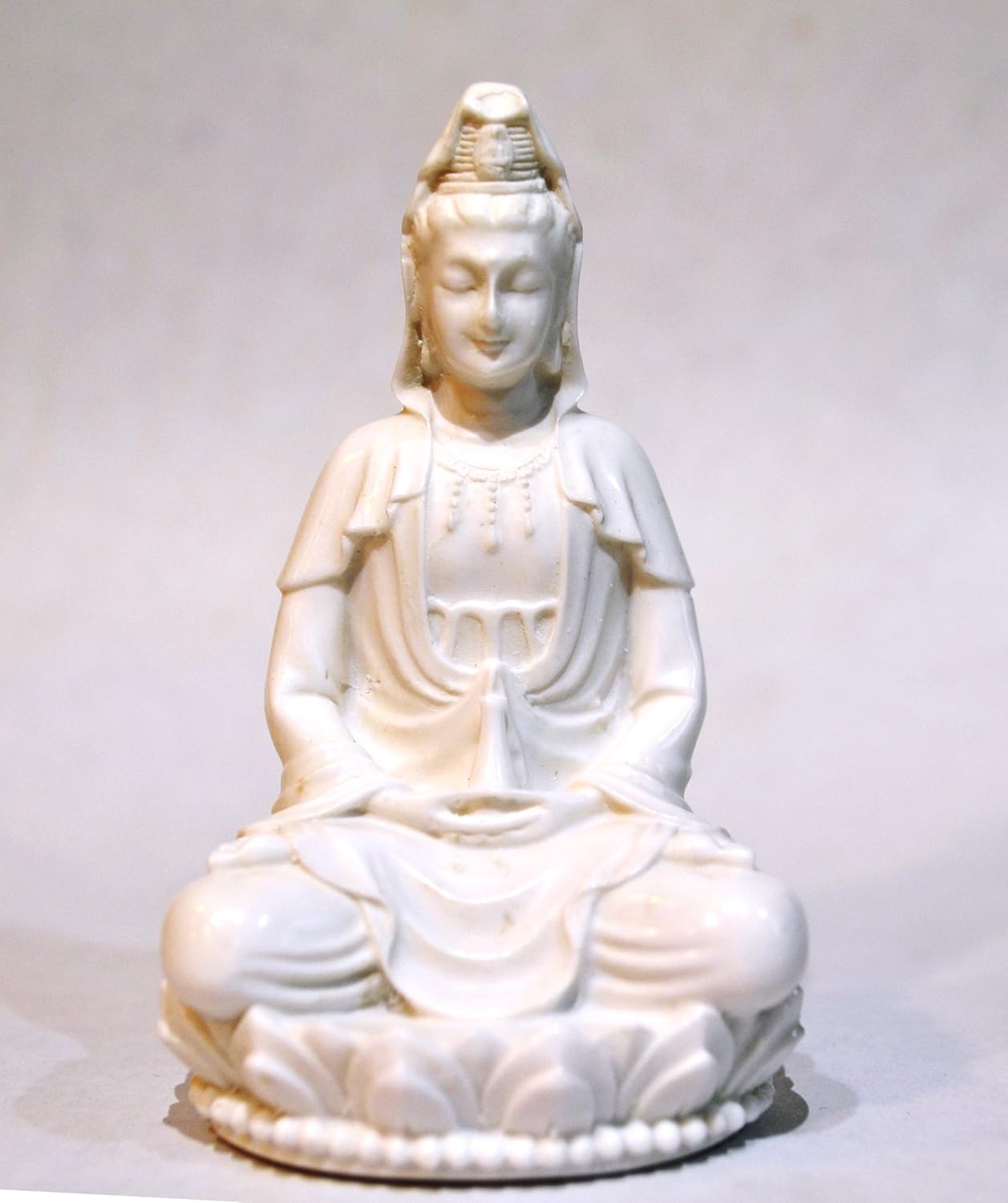 Statues Buddhist Avalokiteshvara Kuan Yin Buddhism Statue on Lotus 3