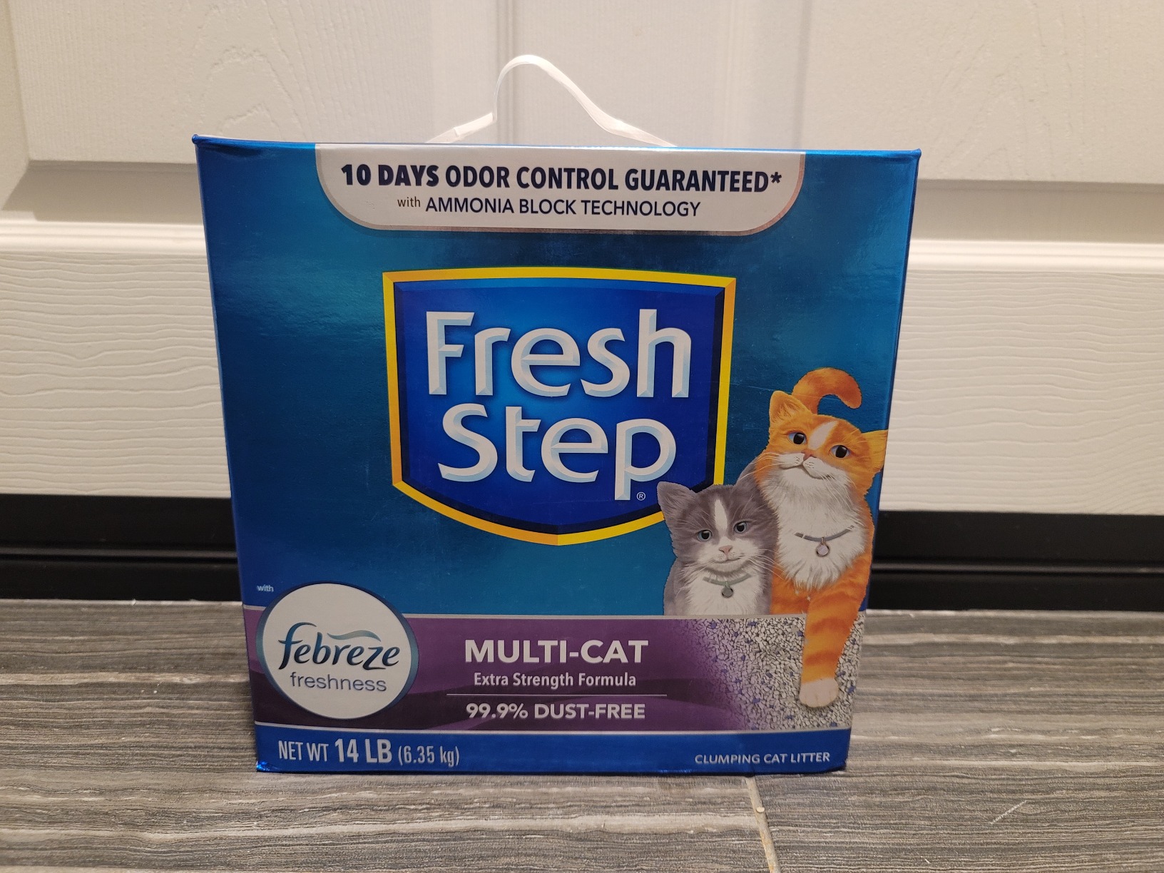 Fresh Step Clumping Cat Litter, Multi-Cat, Long Lasting Odor Control Kitty Litter with Activated Charcoal, Low Dust Formula, 14 lb photo review
