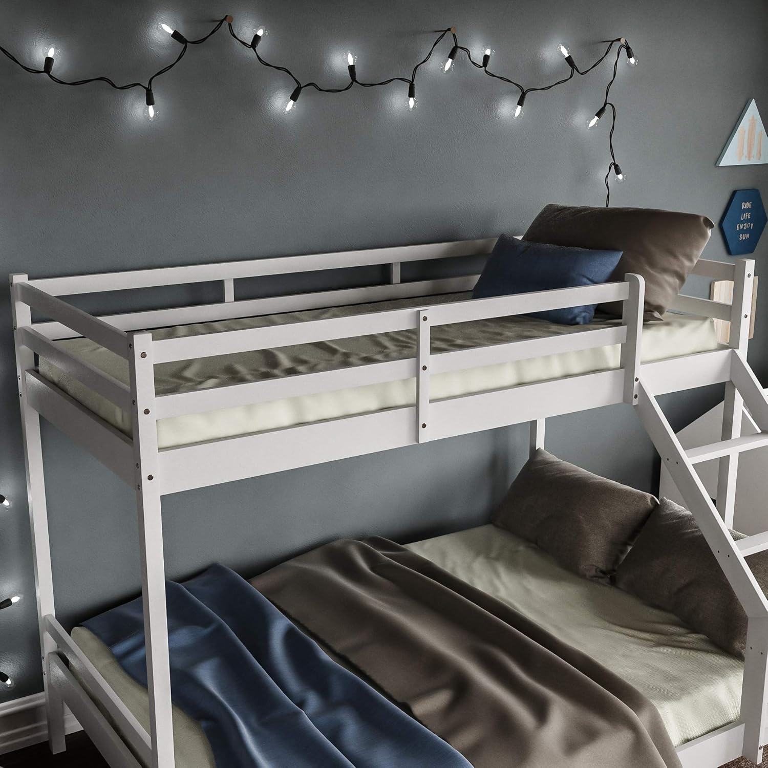 Vida Designs Sydney Triple Bunk Bed, Three Sleeper, Solid Pine Wood Frame, Kids Children, Double 4 Foot 6, Single 3 Foot, White - Image 3