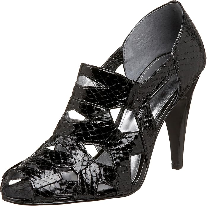 Amazon.com | Calvin Klein Women's Ruthey Sandal | Shoes