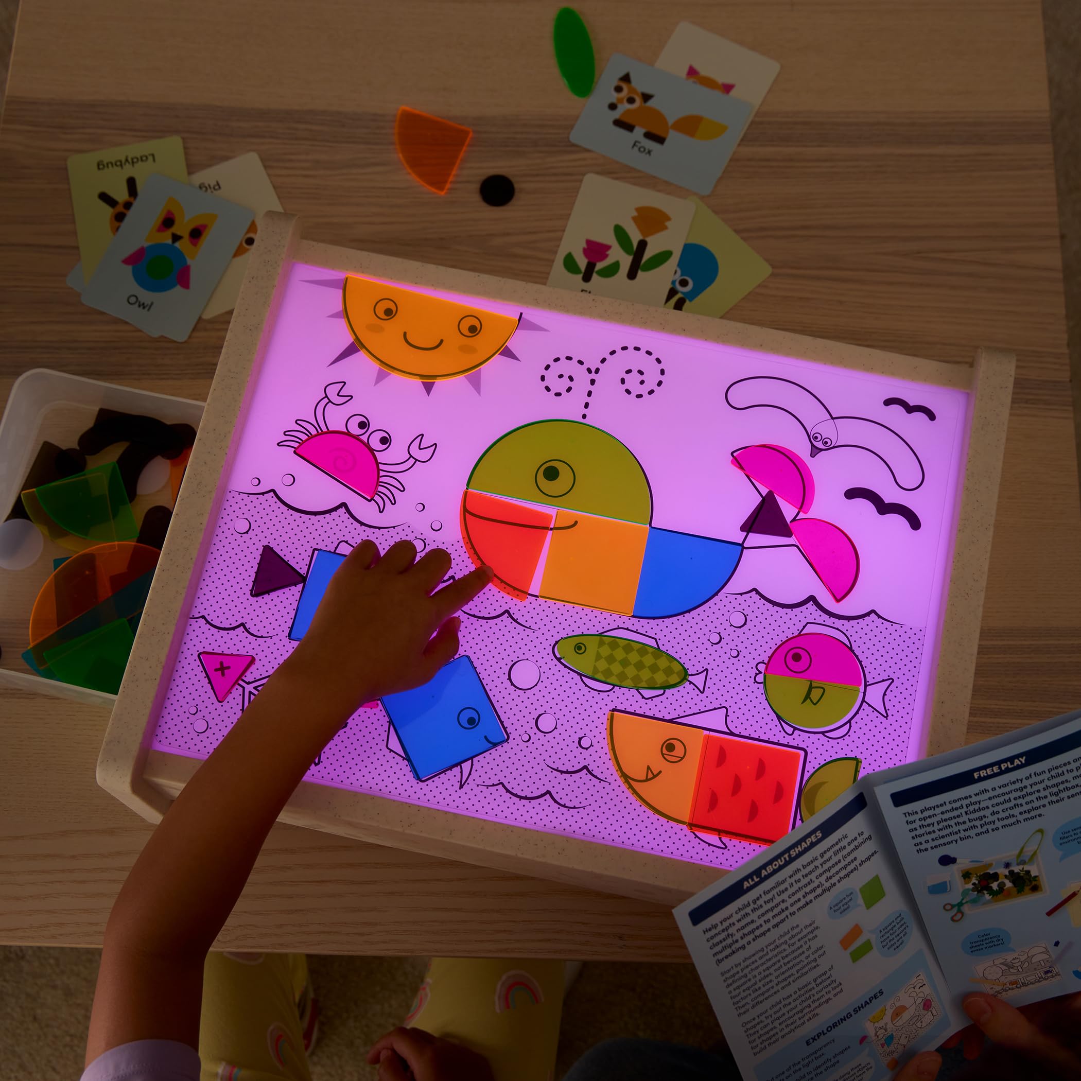 Battat Education Tracing Light Box for Kids – Sensory Light Up Board – Educational Toys for Toddlers – Includes Double – Sided Tracing Cards – Bright Explorer