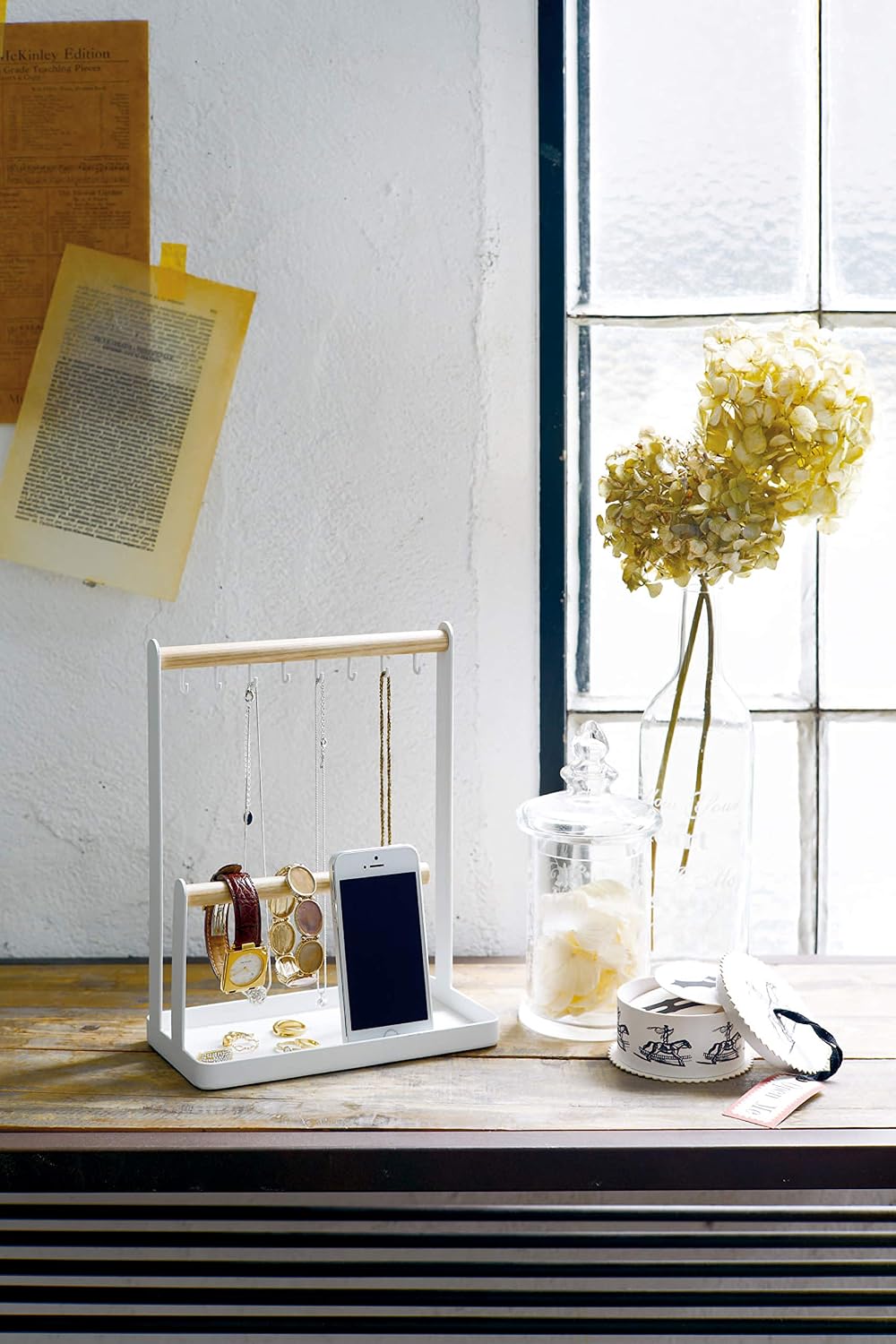 Yamazaki 2311 TOSCA Accessory Stand, White, Steel/Wood, Minimalist Design, 20 x 10.5 x 28.5 cm (LxWxH) - Image 3