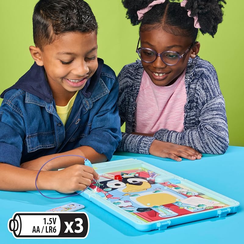 Operación edición Bluey, Juego de Mesa para niños – Juego electrónico Que Habla y Que Viene en Estuche Todo en uno – 2 Maneras de Jugar – 1 o más Jugadores – 10 Minutos – Edad: 6+